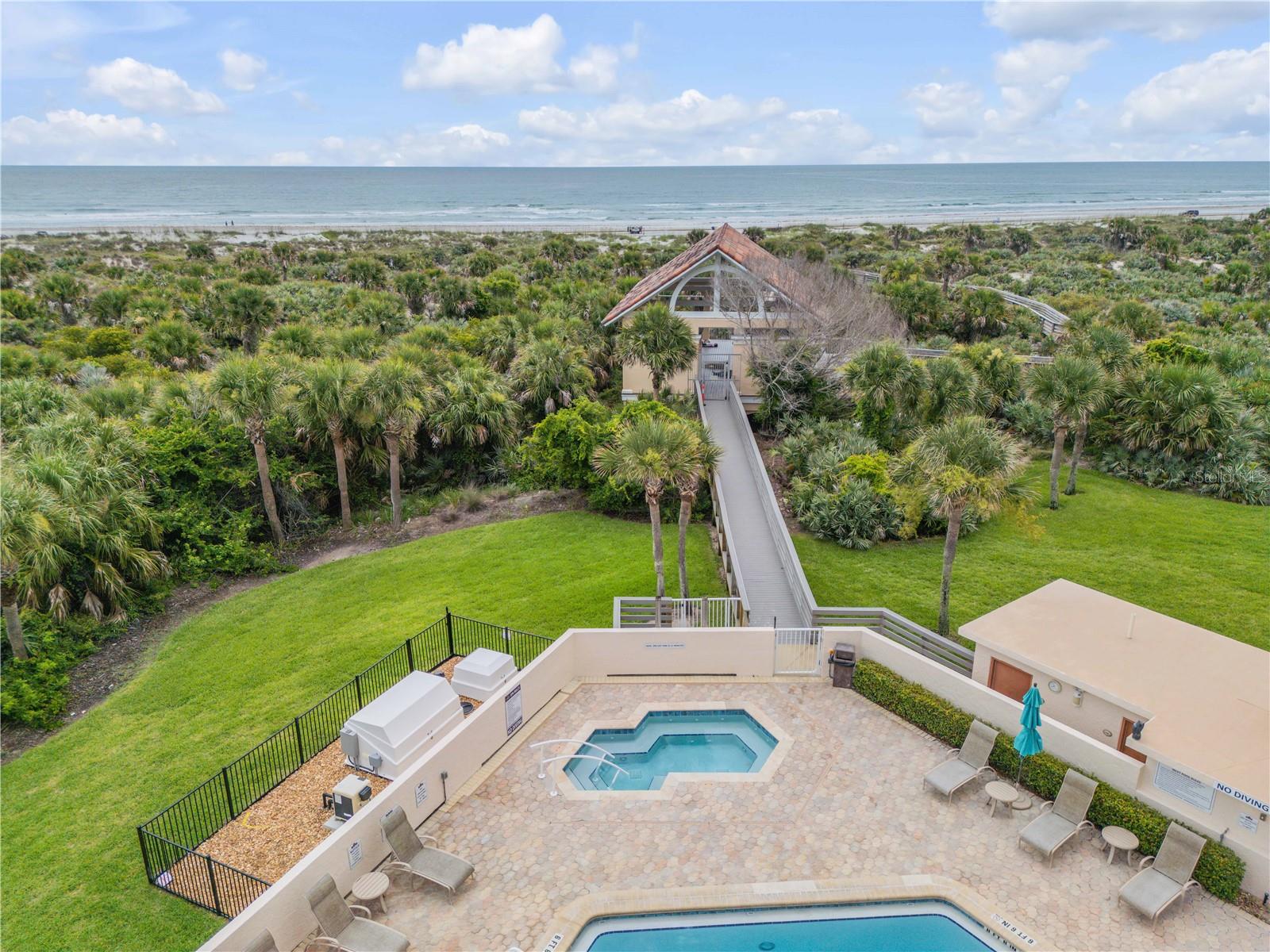 265 MINORCA BEACH WAY #404
