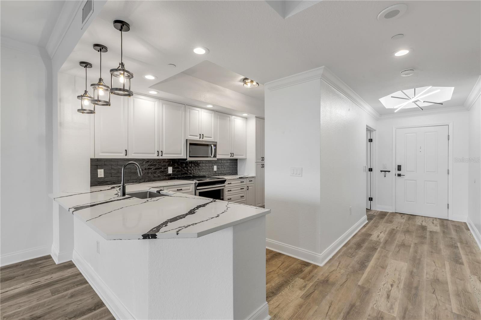 265 MINORCA BEACH WAY #404