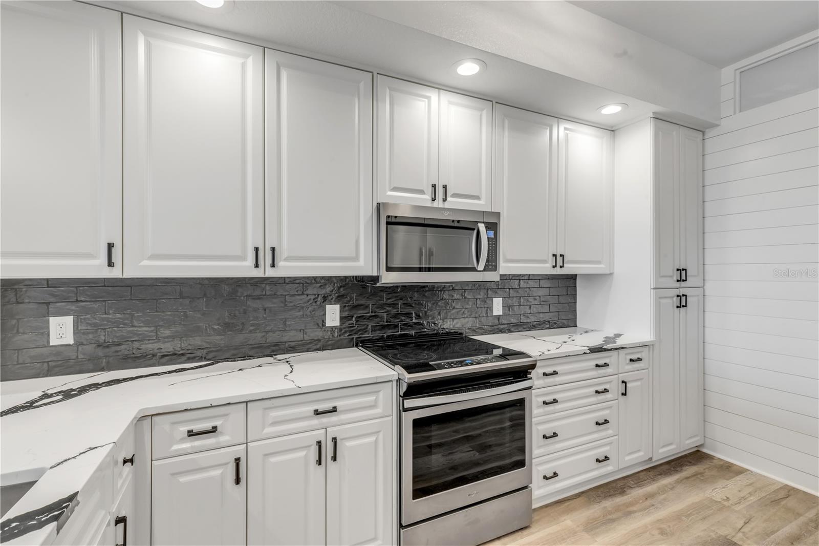265 MINORCA BEACH WAY #404