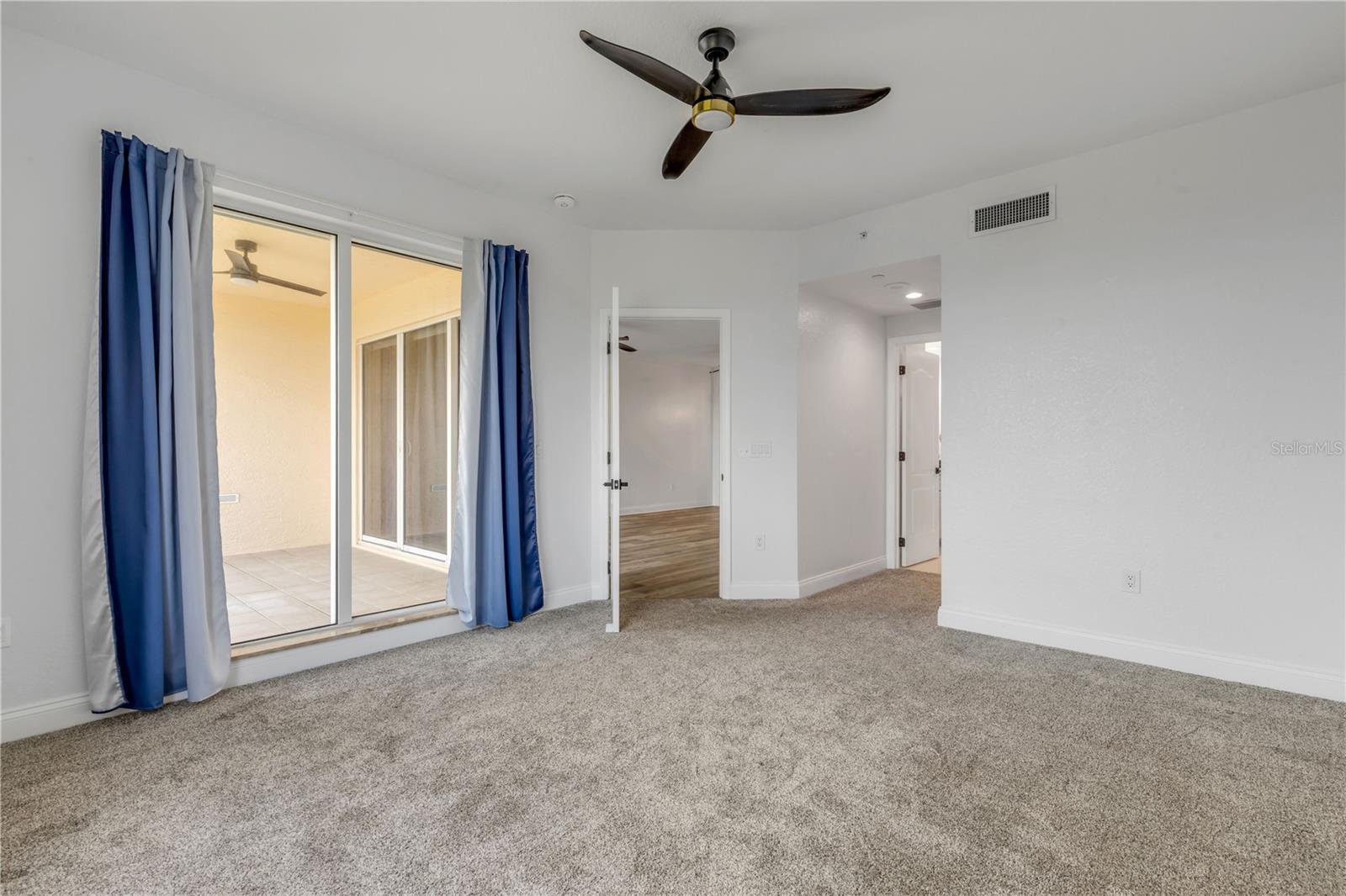 265 MINORCA BEACH WAY #404