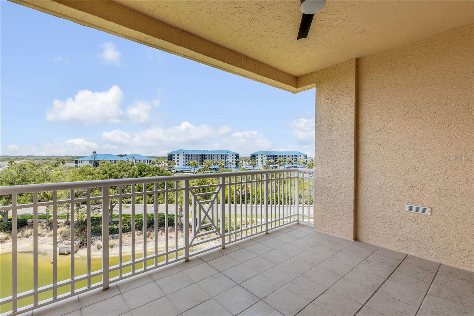 265 MINORCA BEACH WAY #404