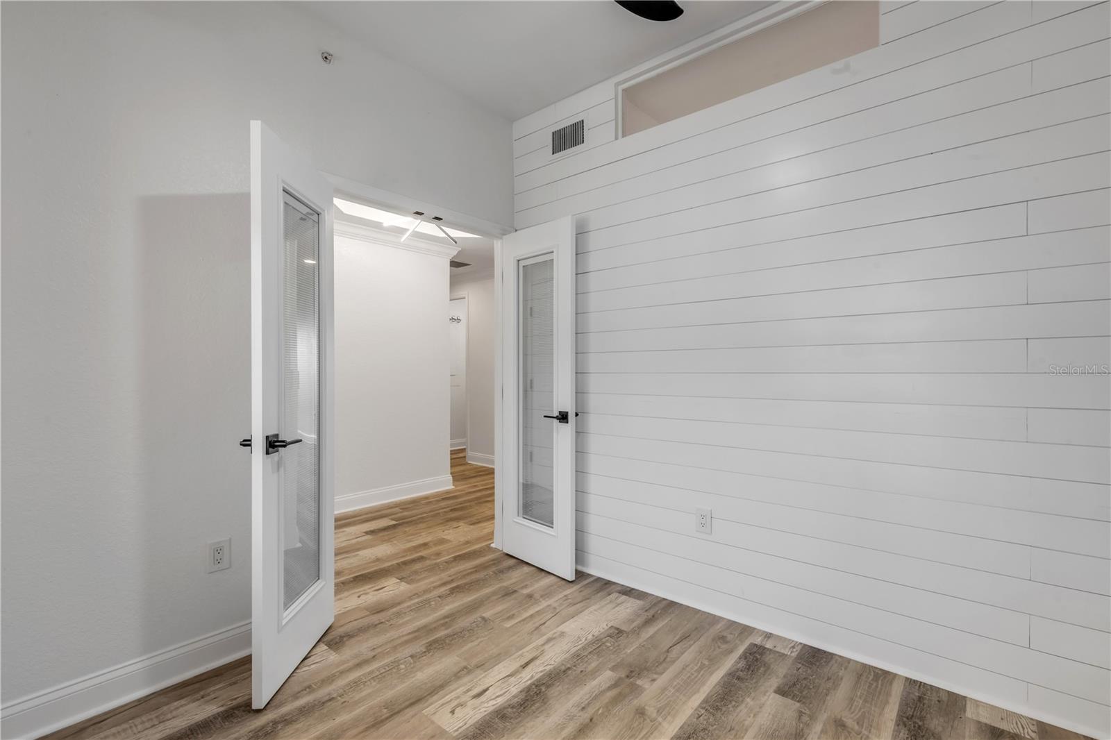 265 MINORCA BEACH WAY #404