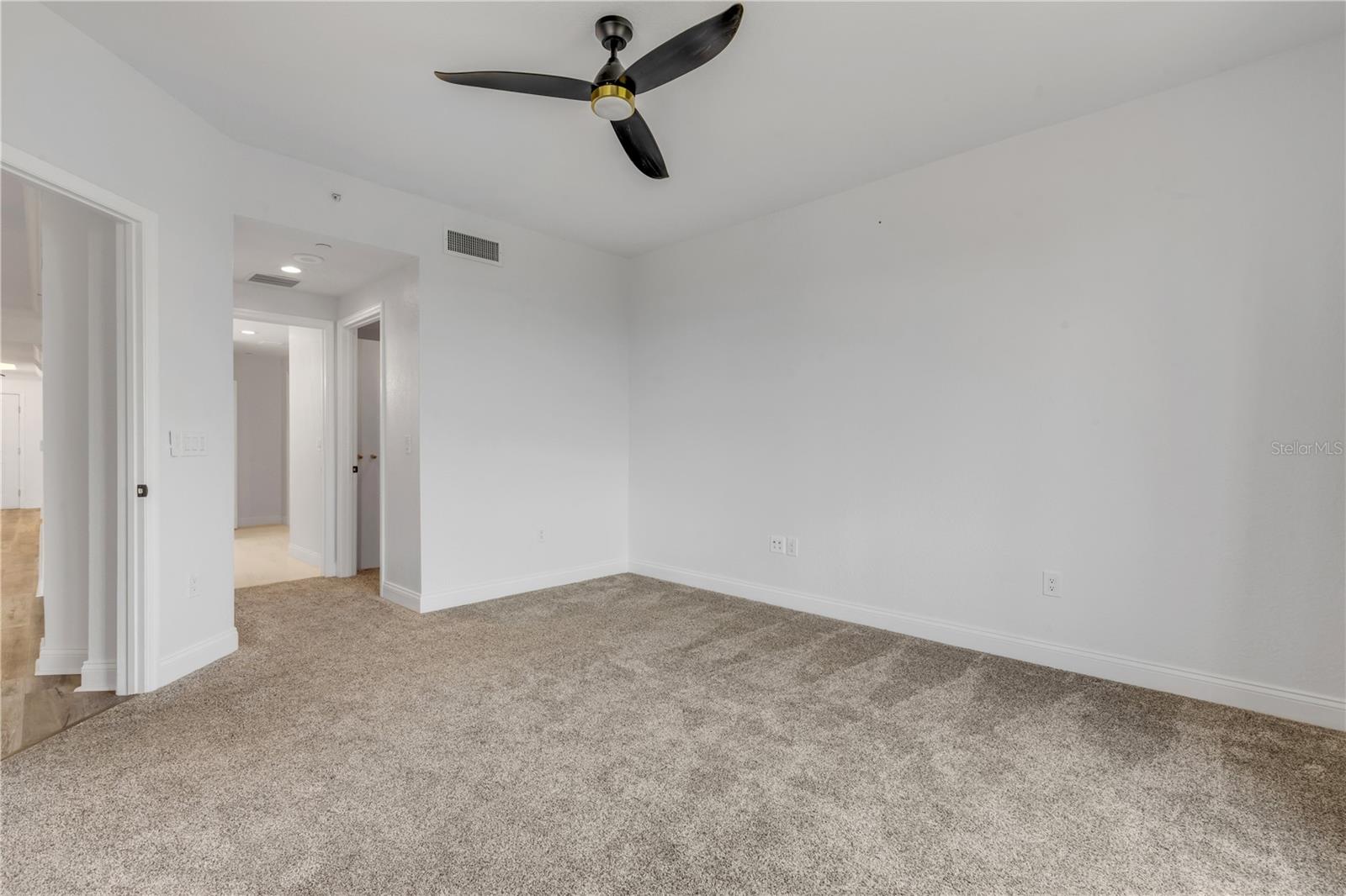 265 MINORCA BEACH WAY #404