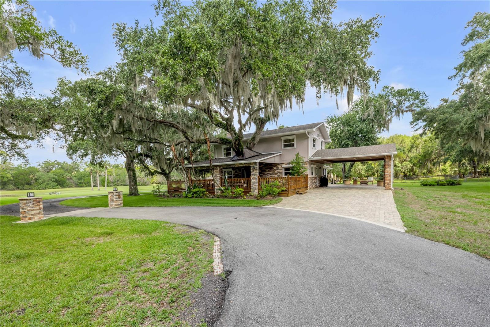 800 HIDDEN OAKS LN