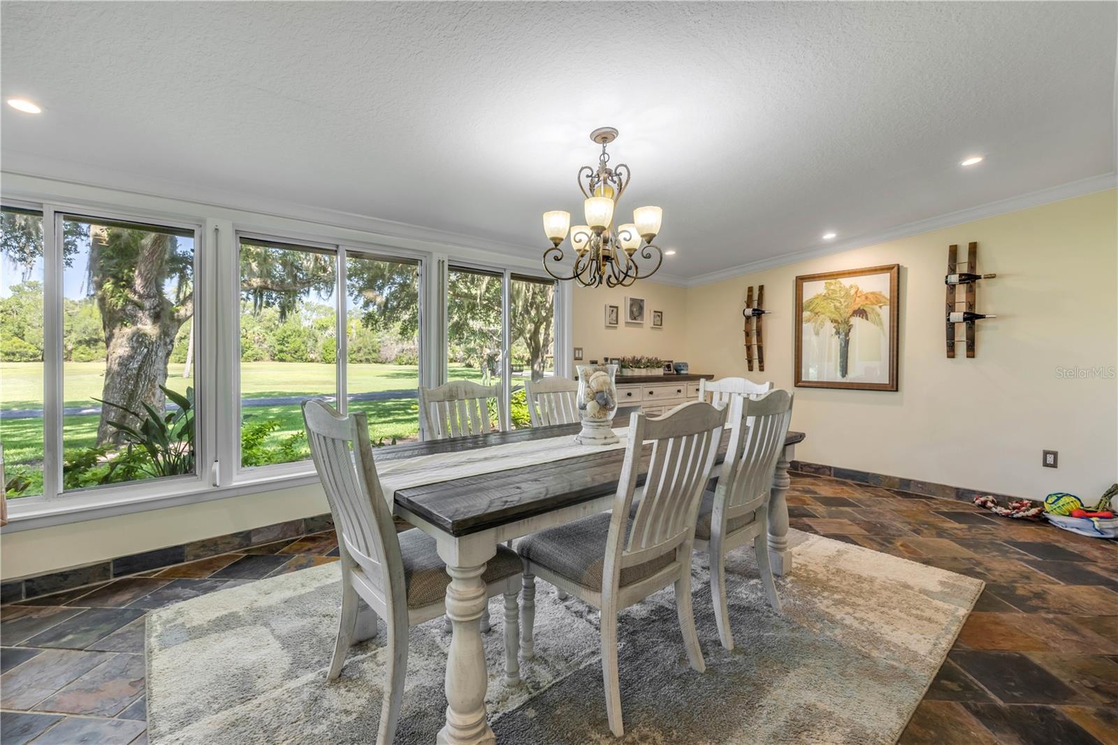 800 HIDDEN OAKS LN