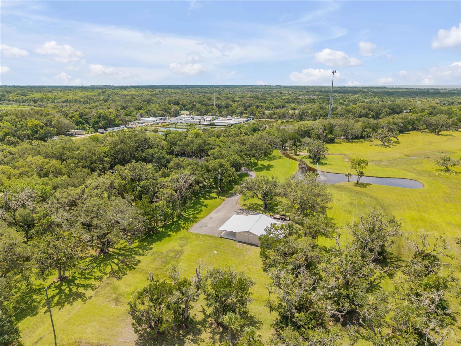 800 HIDDEN OAKS LN