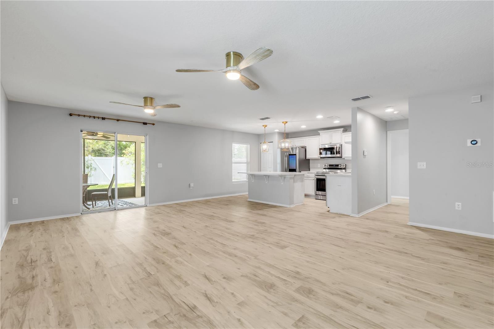 550 AEOLIAN DR