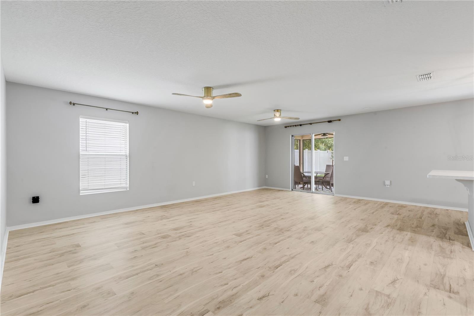 550 AEOLIAN DR