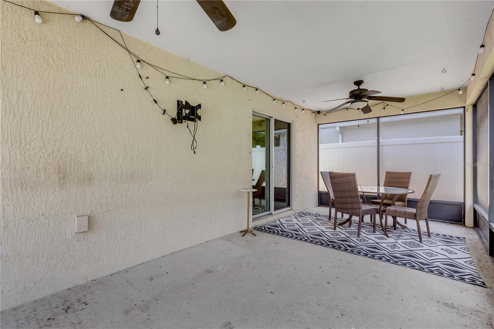 550 AEOLIAN DR