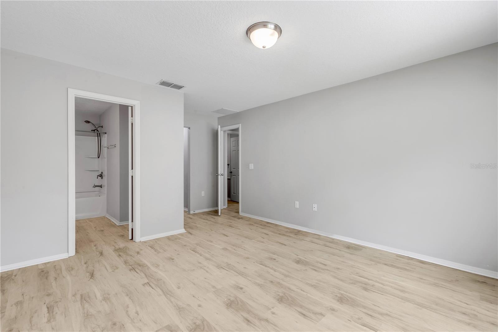 550 AEOLIAN DR