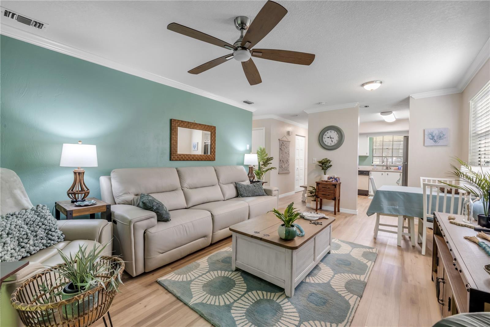 232 N RIDGEWOOD AVE #23