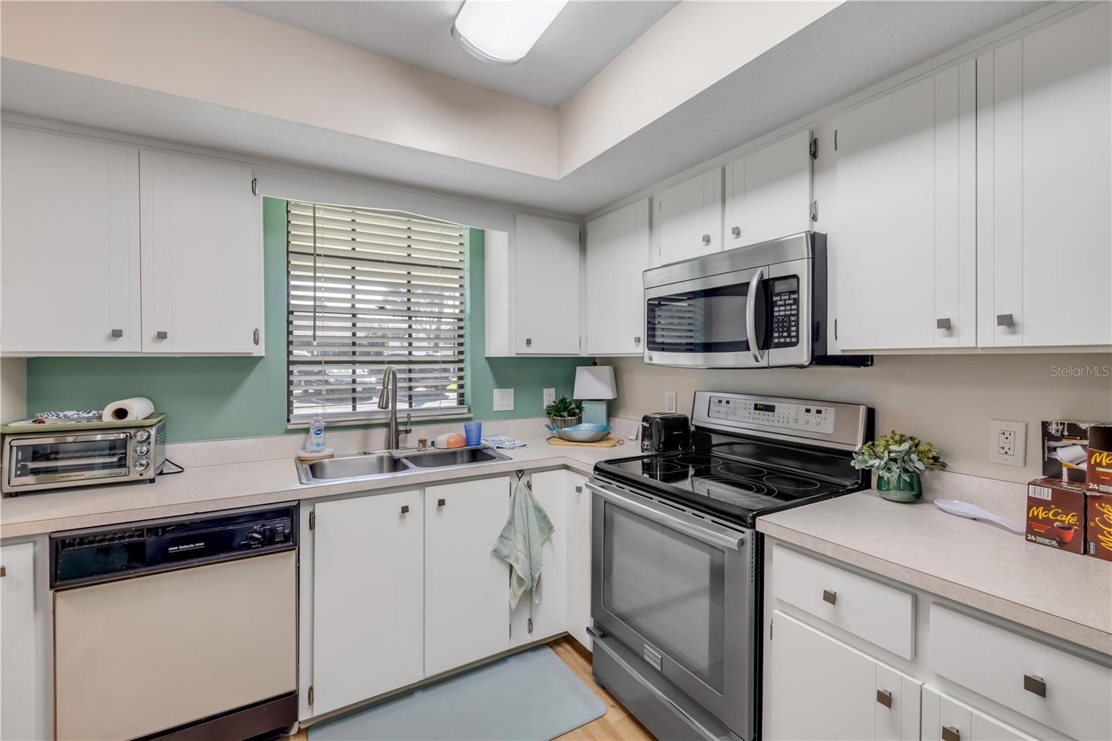 232 N RIDGEWOOD AVE #23