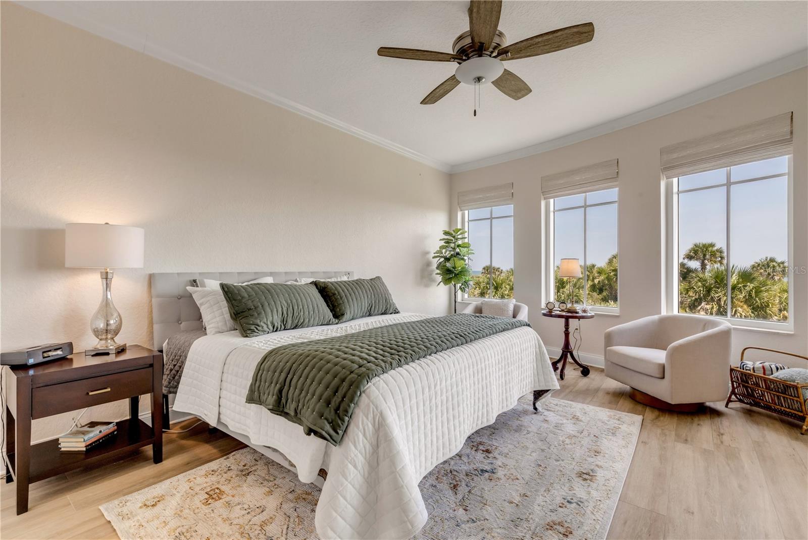255 MINORCA BEACH WAY #205