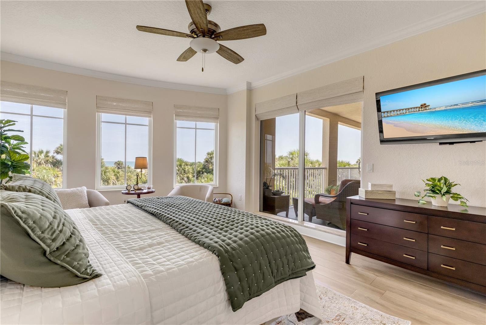 255 MINORCA BEACH WAY #205