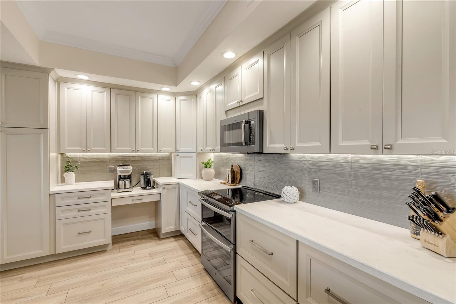 255 MINORCA BEACH WAY #205