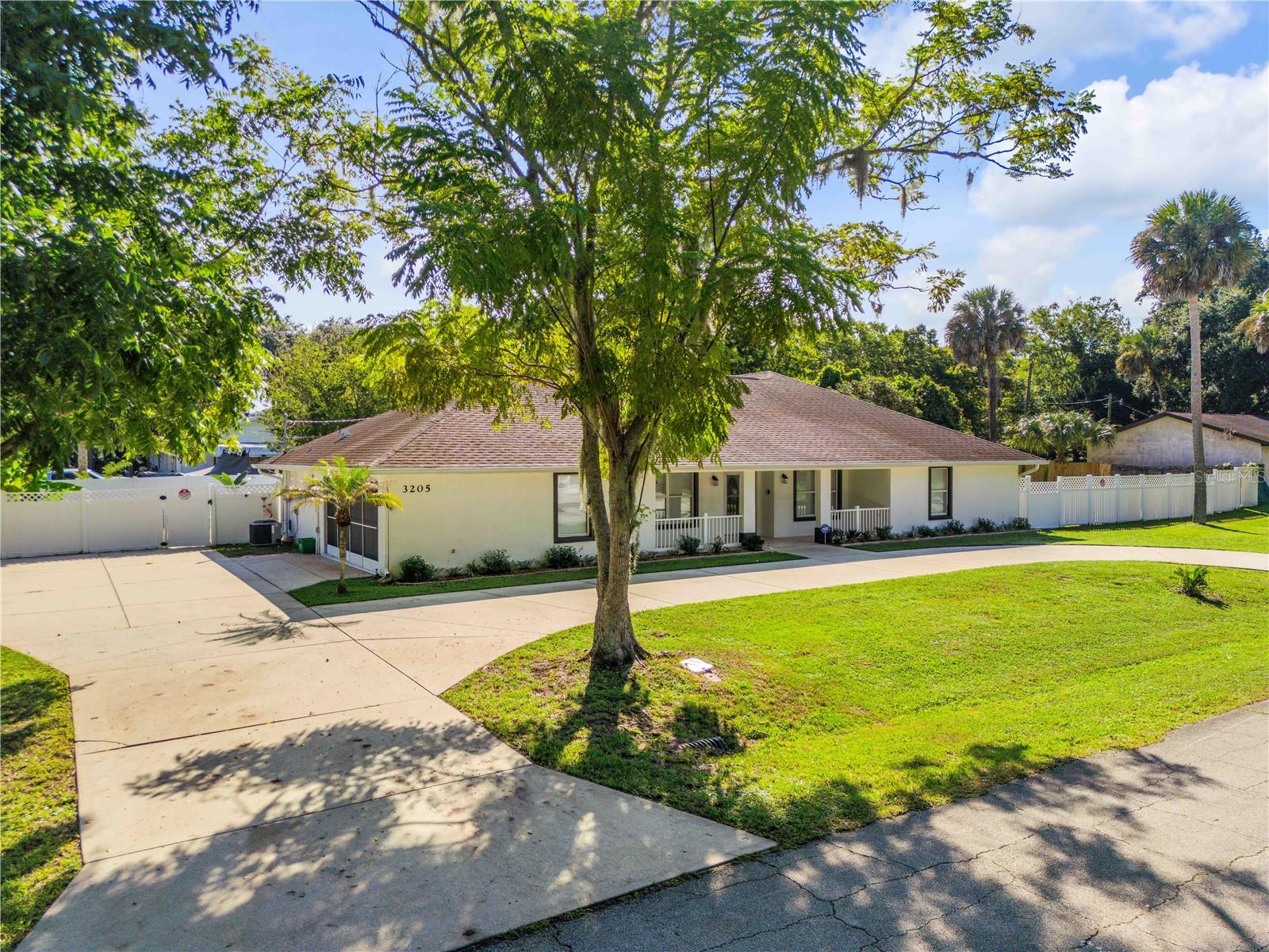 3205 MANGO TREE DR