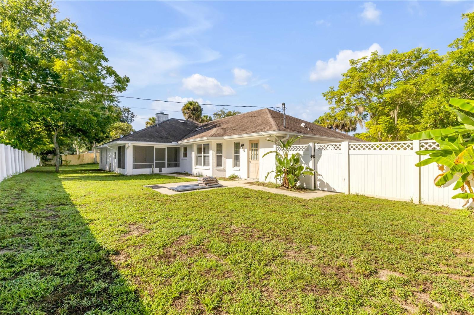 3205 MANGO TREE DR