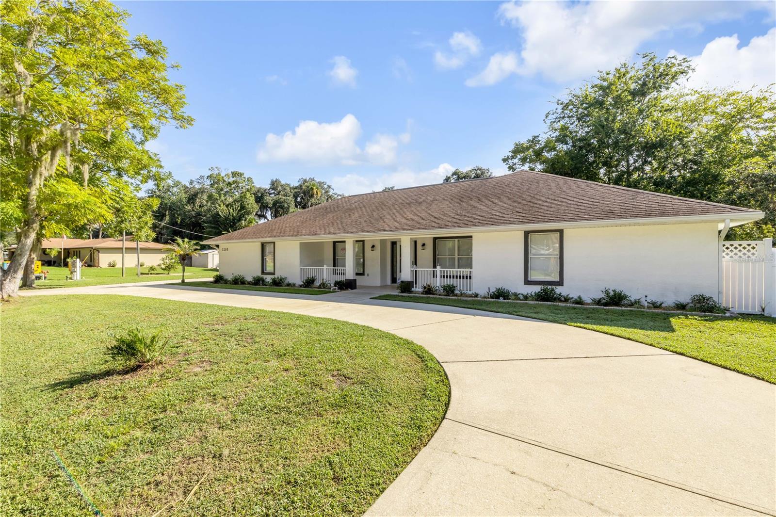 3205 MANGO TREE DR