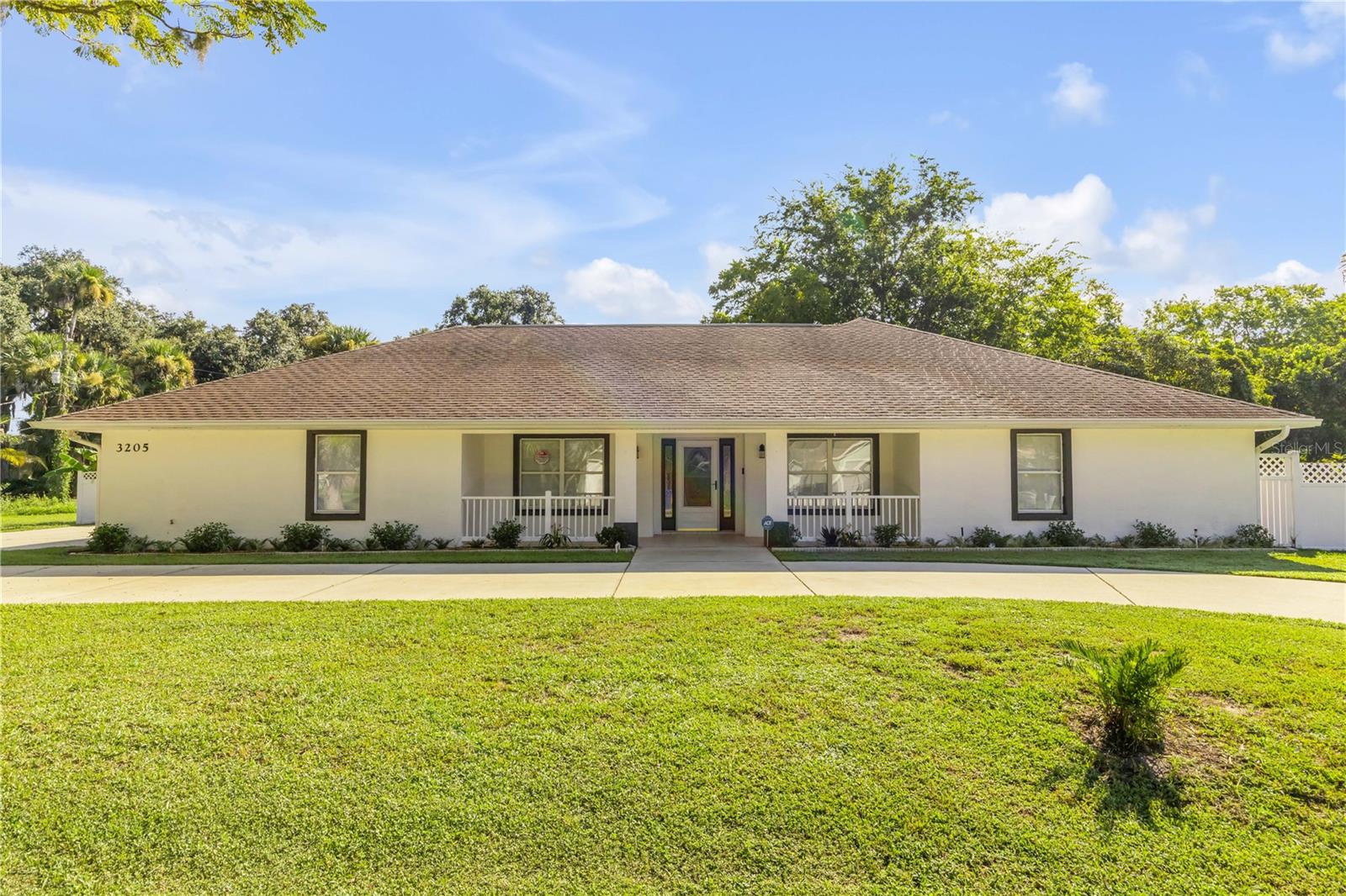 3205 MANGO TREE DR