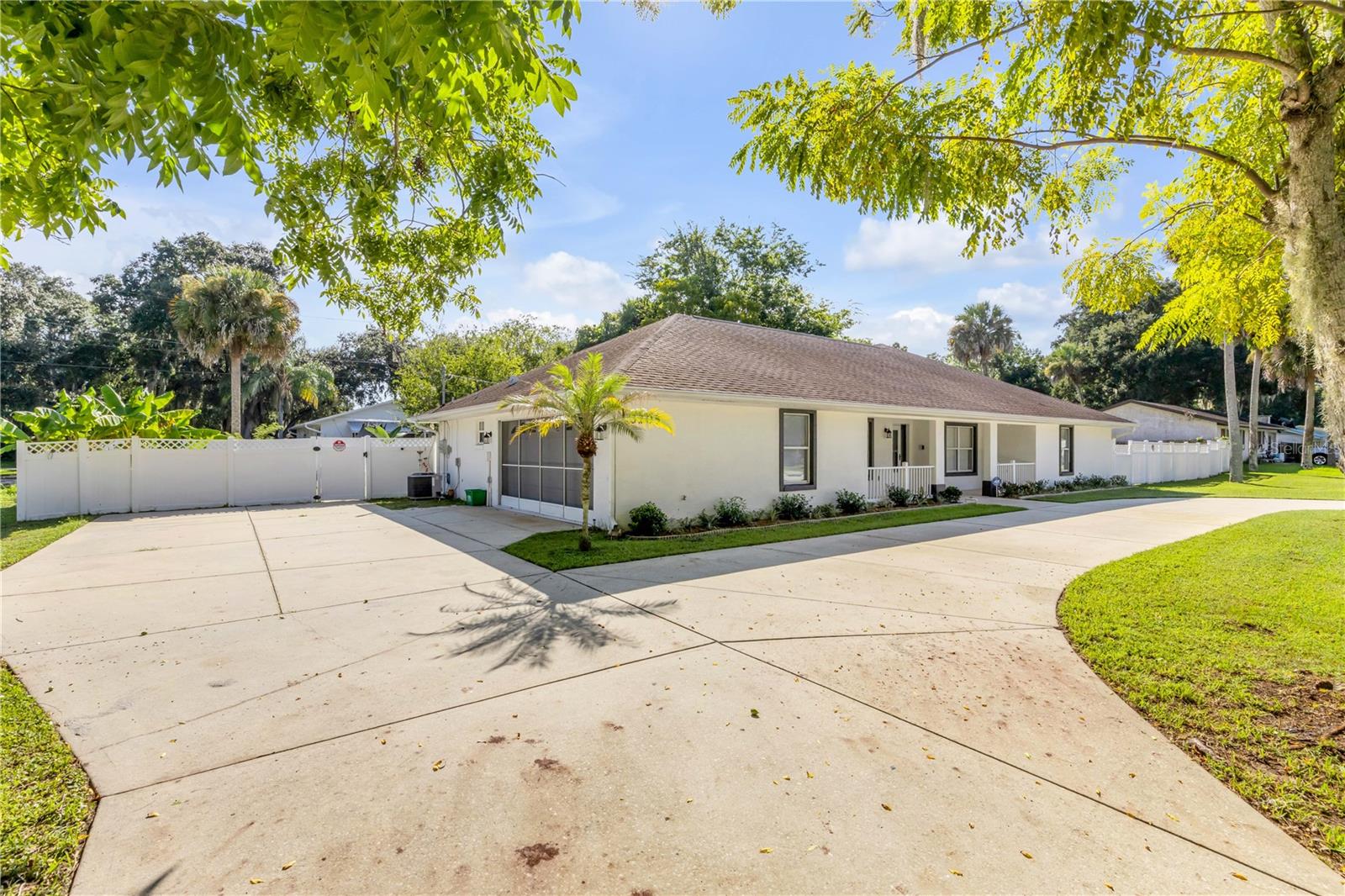 3205 MANGO TREE DR