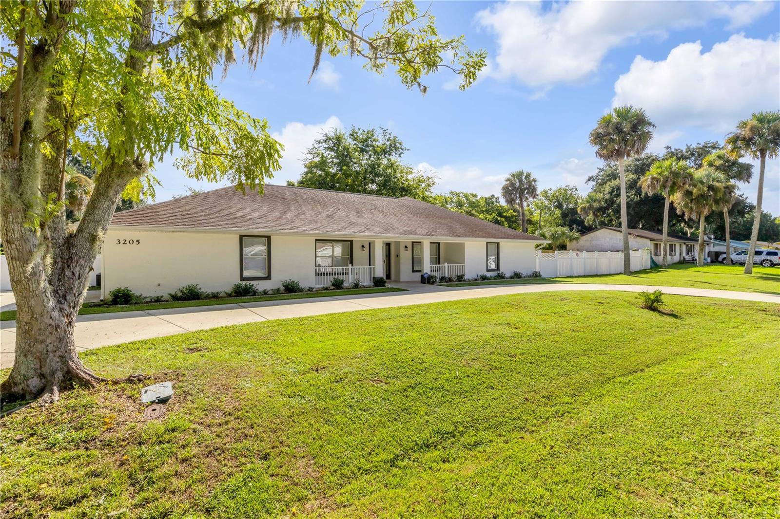 3205 MANGO TREE DR
