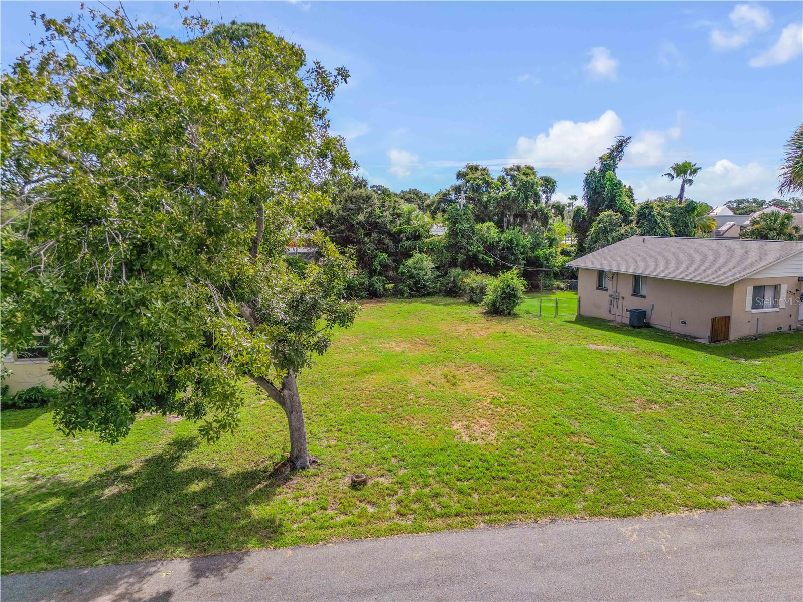1715 EDGEWATER DR