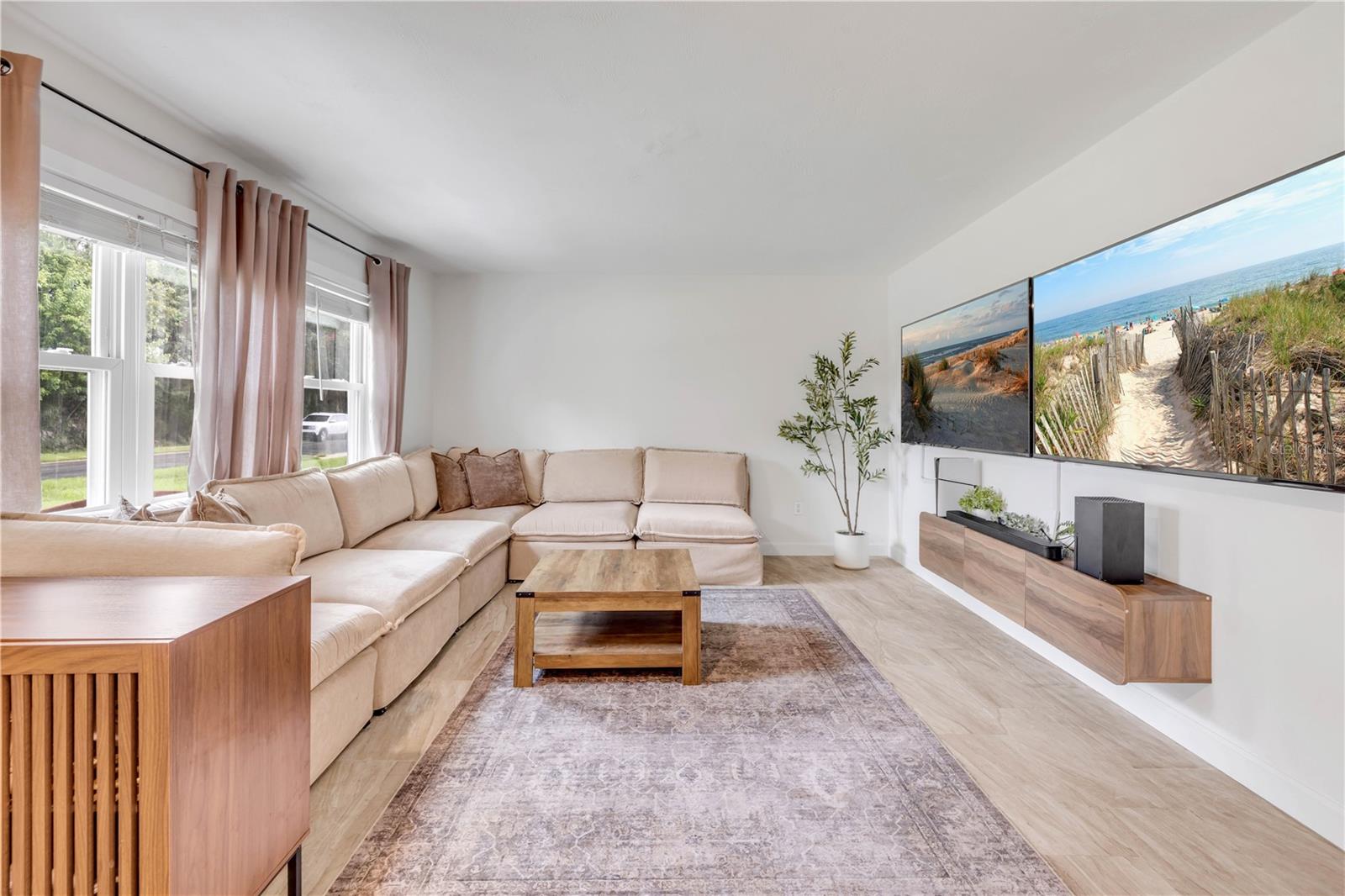 921 ASPEN DR
