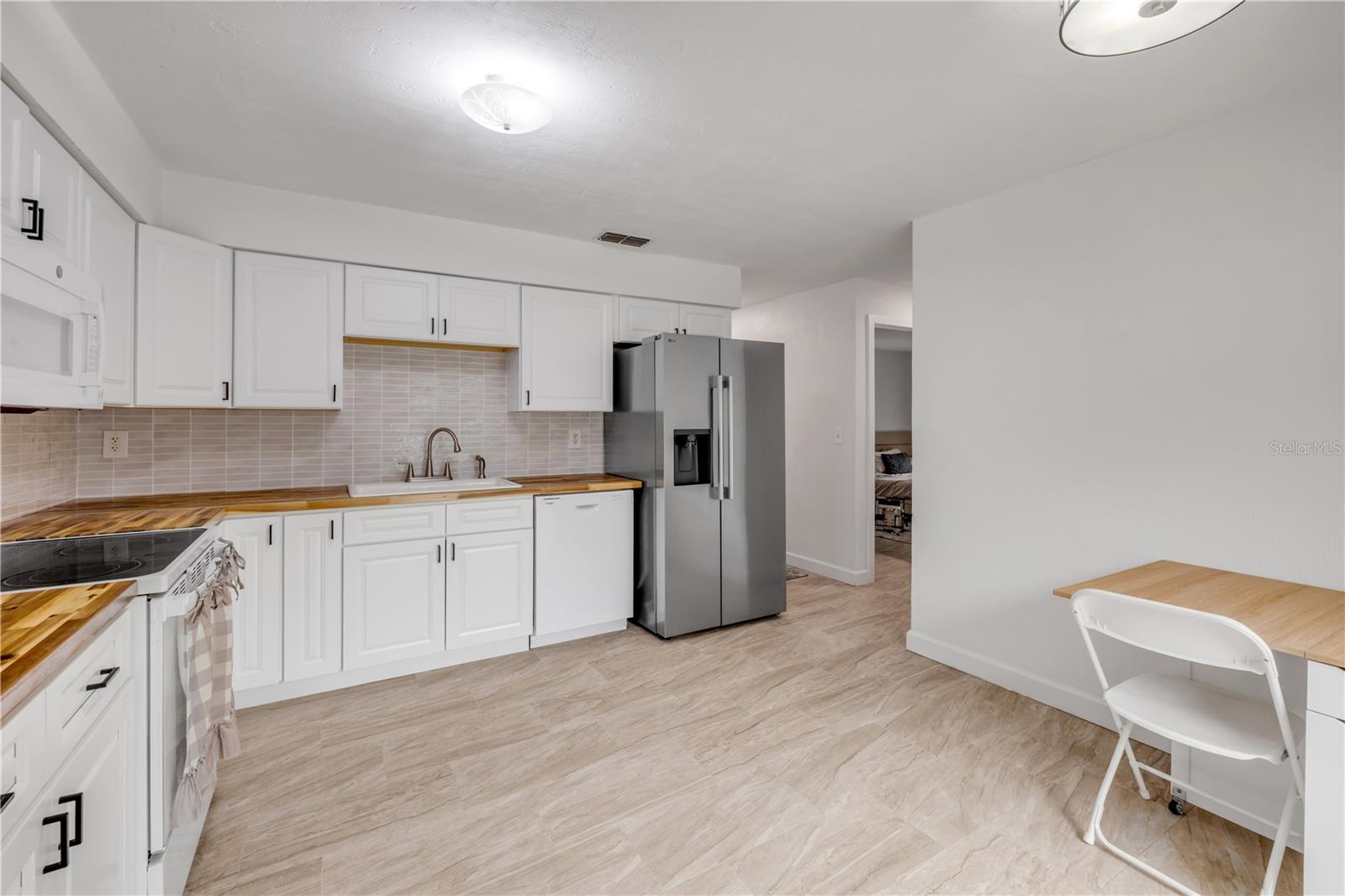 921 ASPEN DR