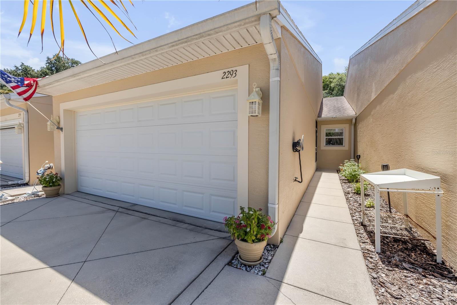 2293 HAWKS COVE CIR
