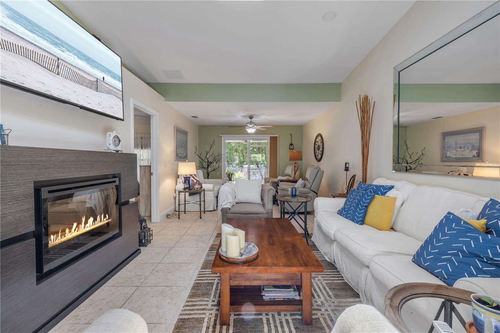 2293 HAWKS COVE CIR
