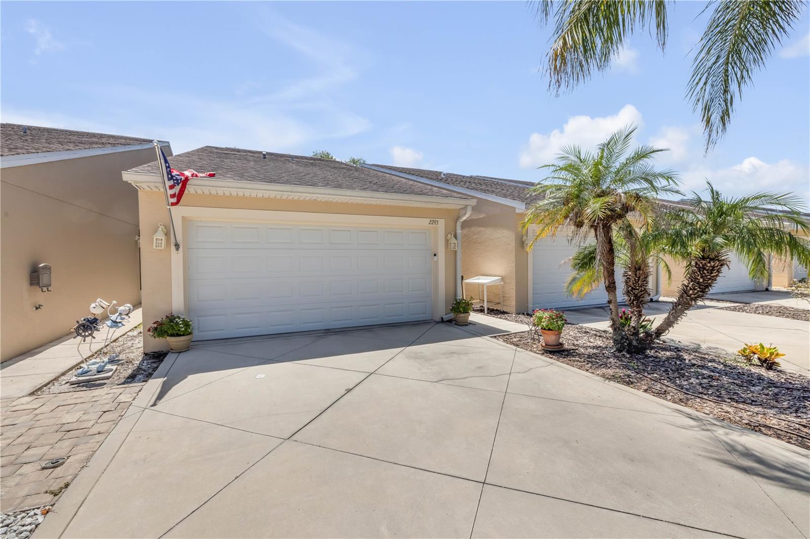 2293 HAWKS COVE CIR