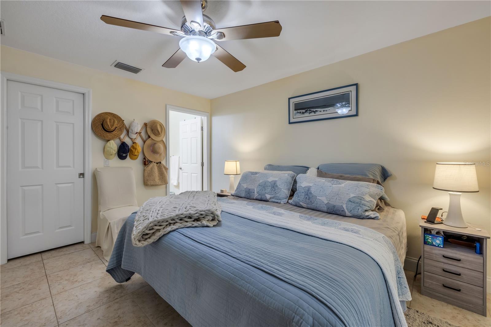 2293 HAWKS COVE CIR