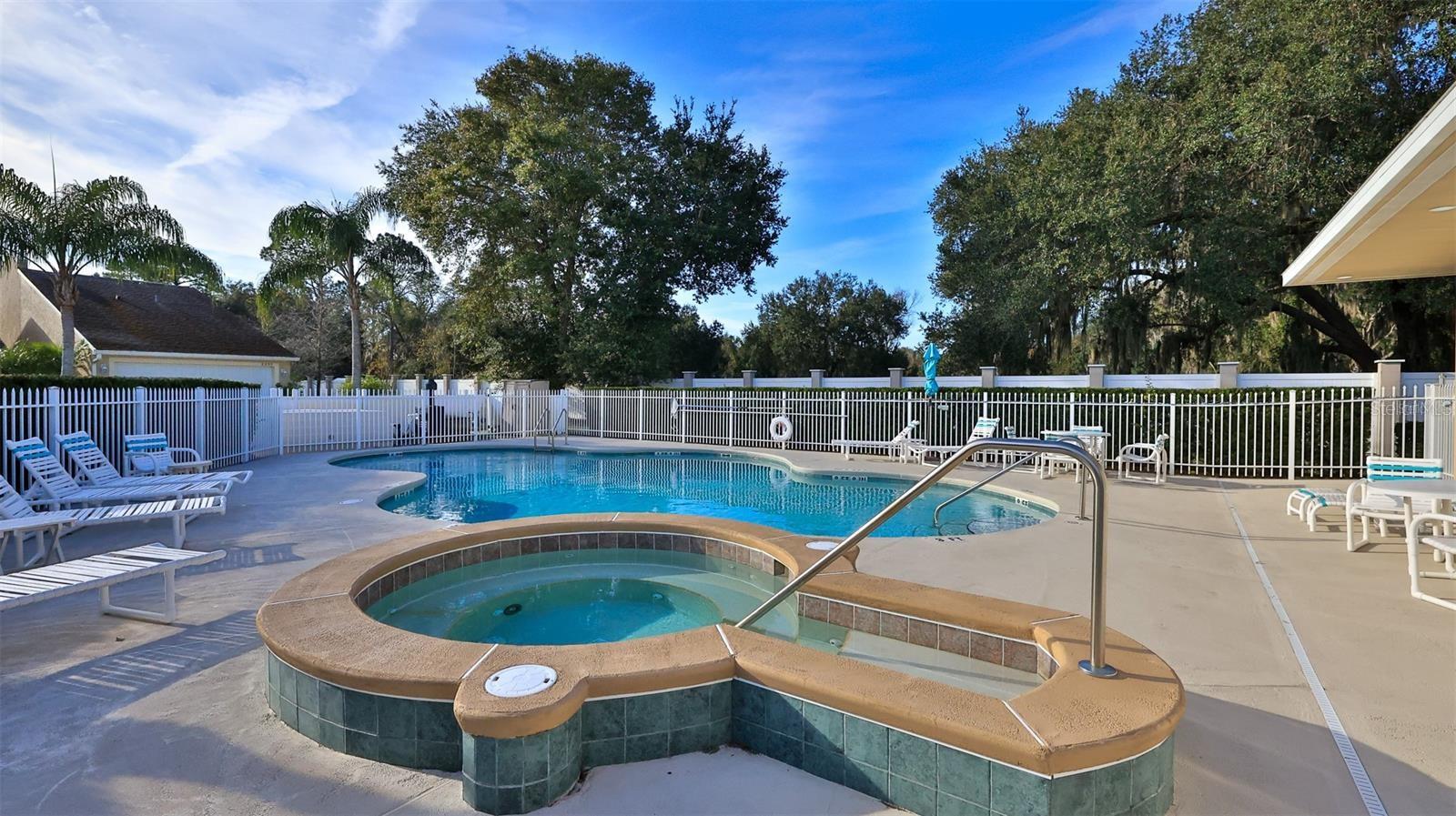 2293 HAWKS COVE CIR