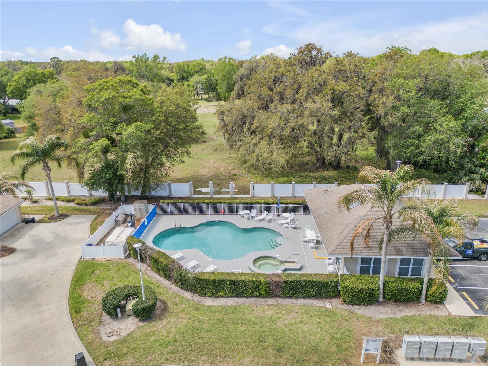 2293 HAWKS COVE CIR