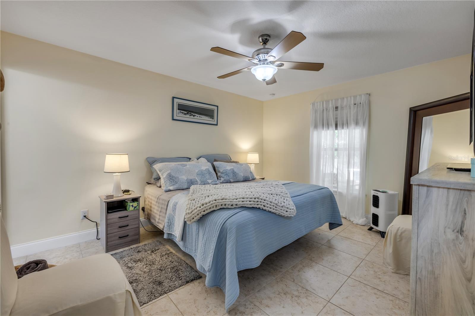 2293 HAWKS COVE CIR