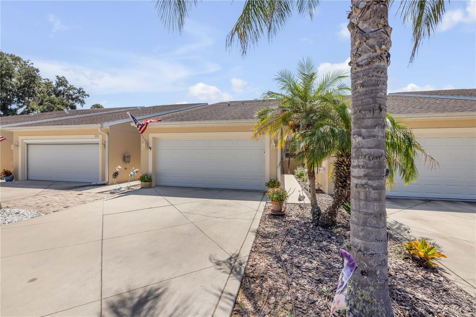2293 HAWKS COVE CIR