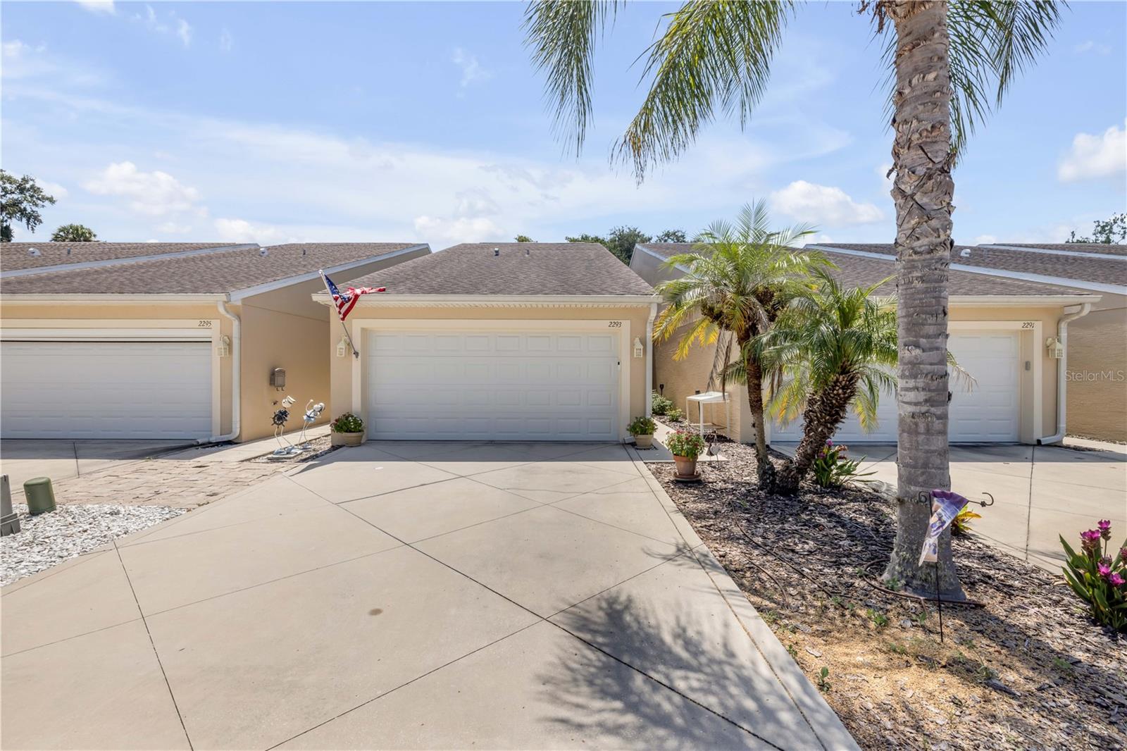 2293 HAWKS COVE CIR