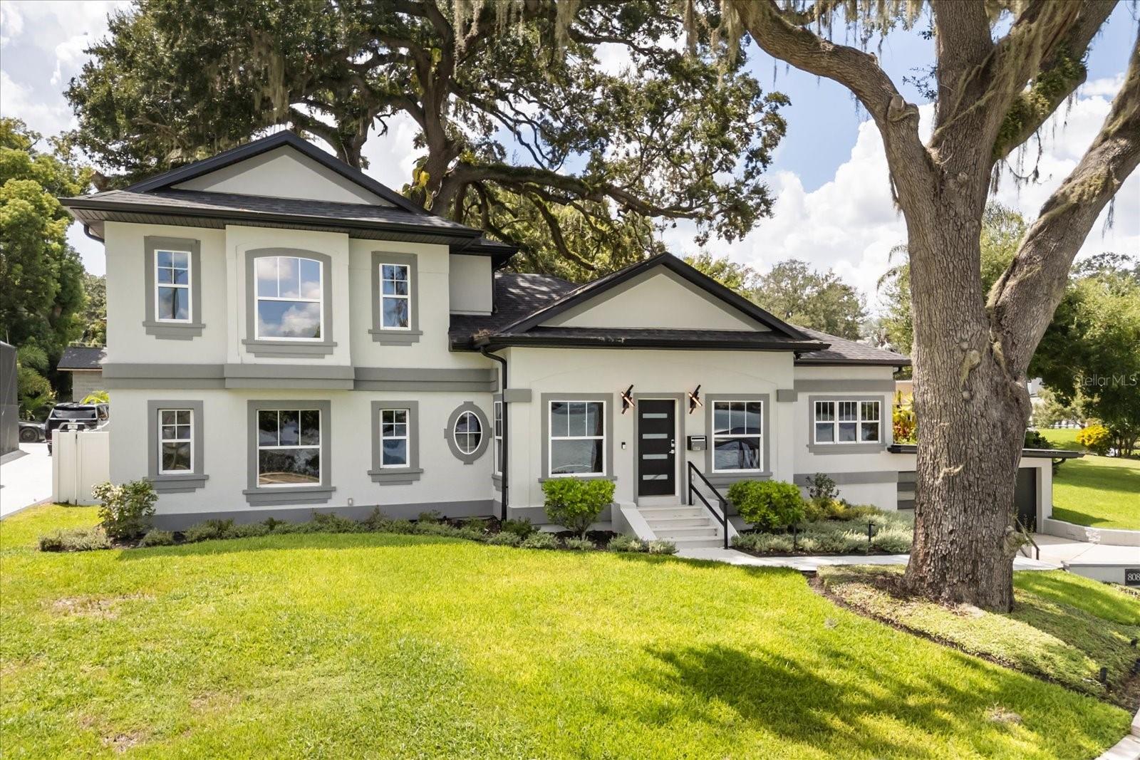 808 EDGEWATER DR
