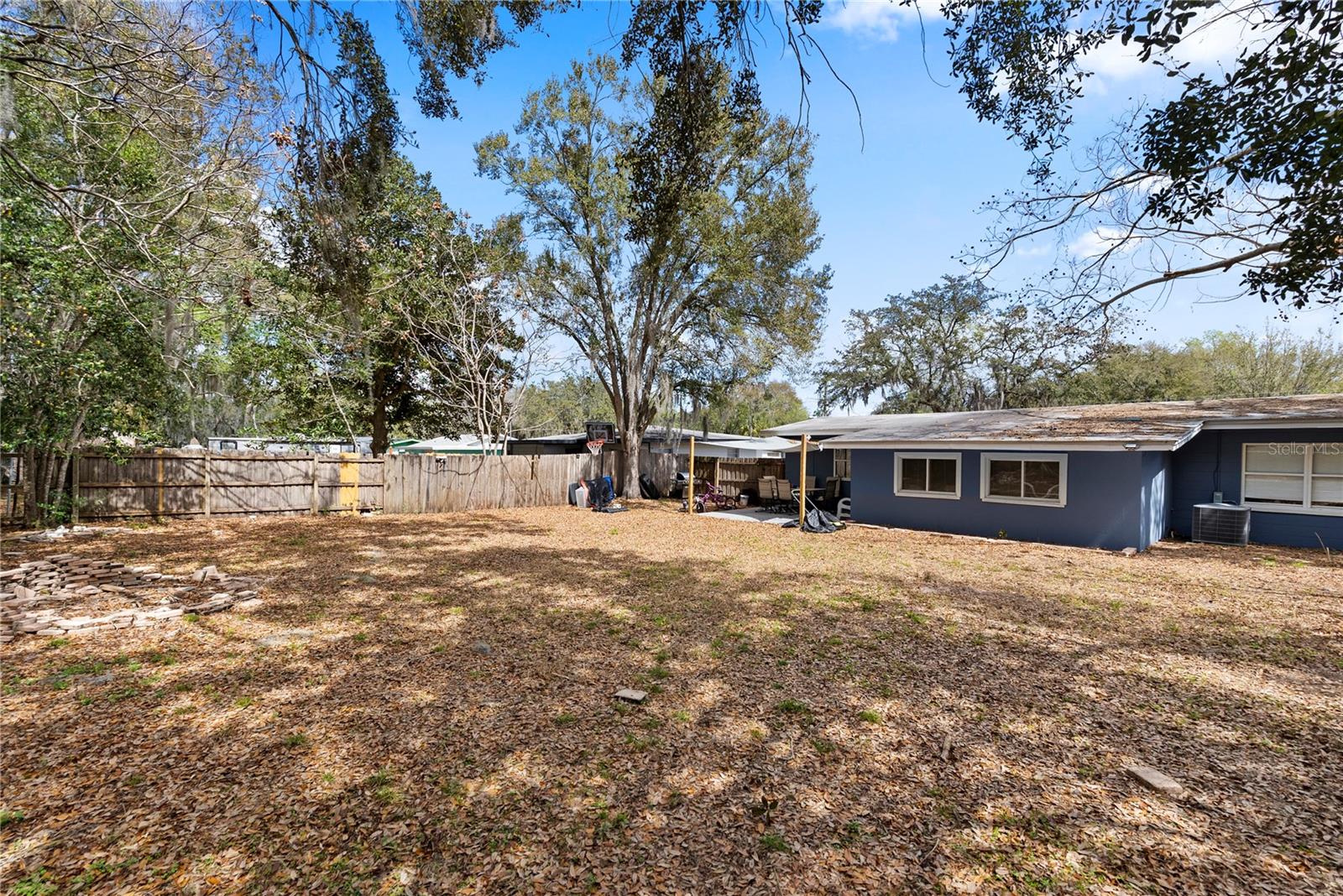 303 LOUIS ST