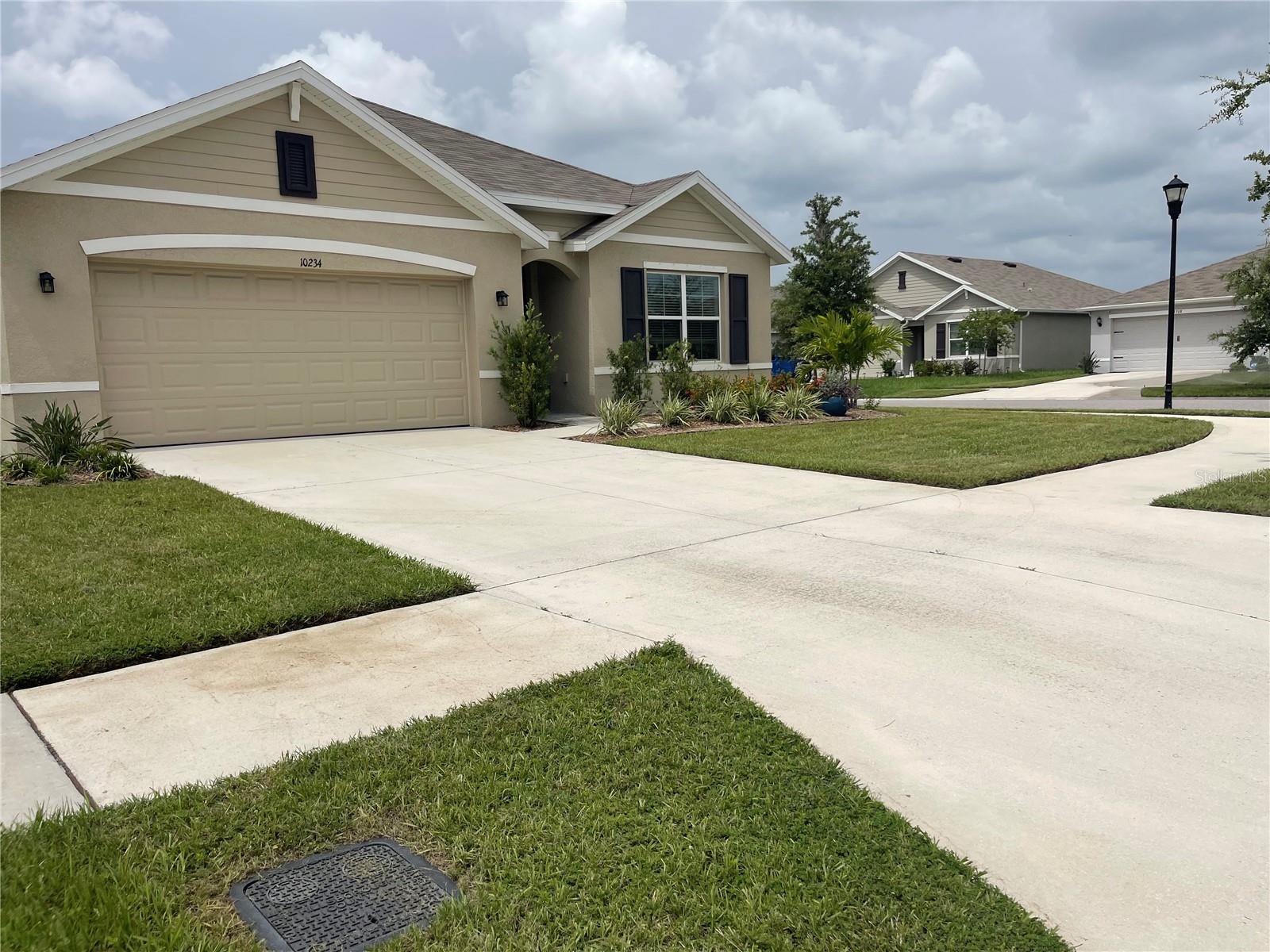 10234 GOLDEN LIGHT CT