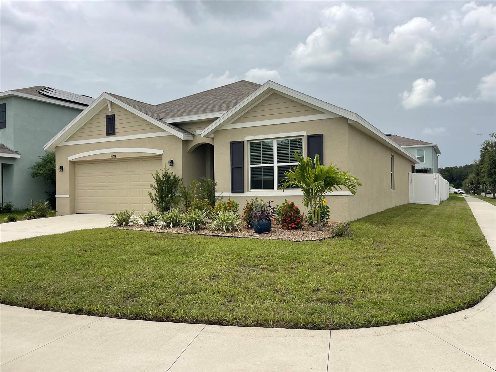 10234 GOLDEN LIGHT CT