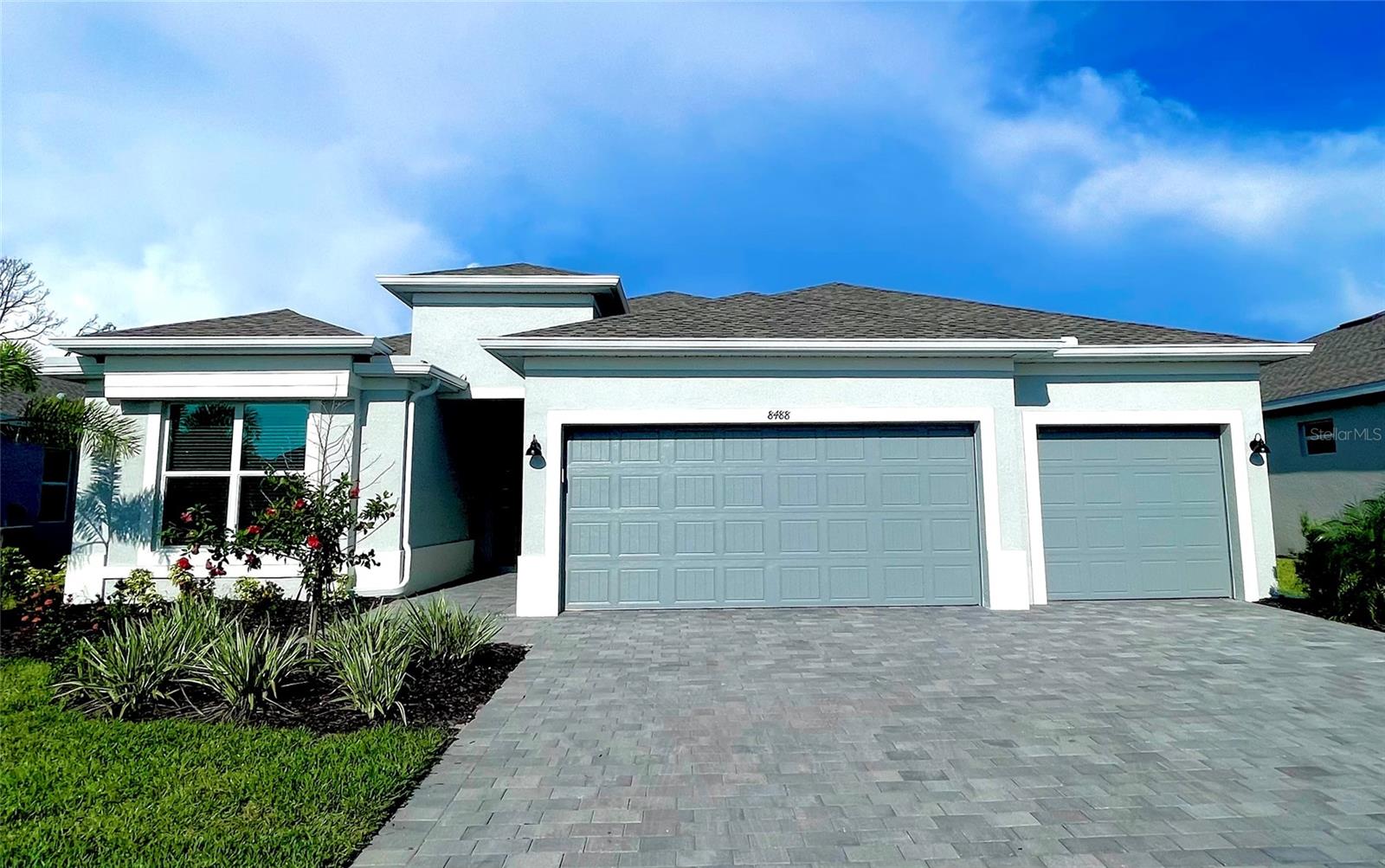 8488 SAINT KITTS CIR