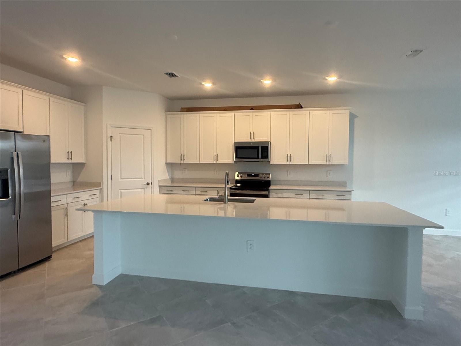 8434 SAINT KITTS CIR