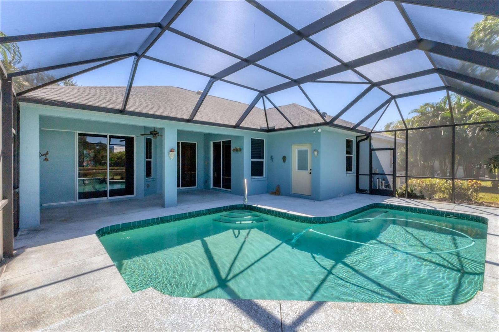 6203 90TH AVENUE CIR E