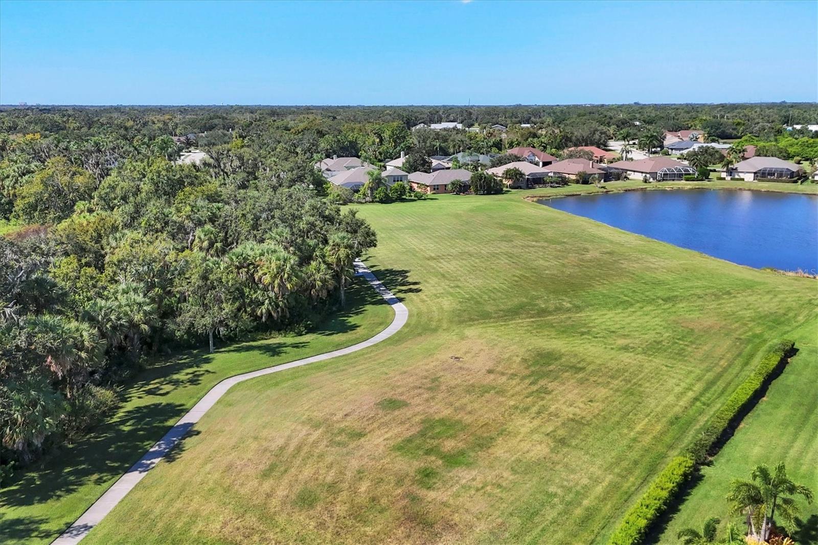 6203 90TH AVENUE CIR E