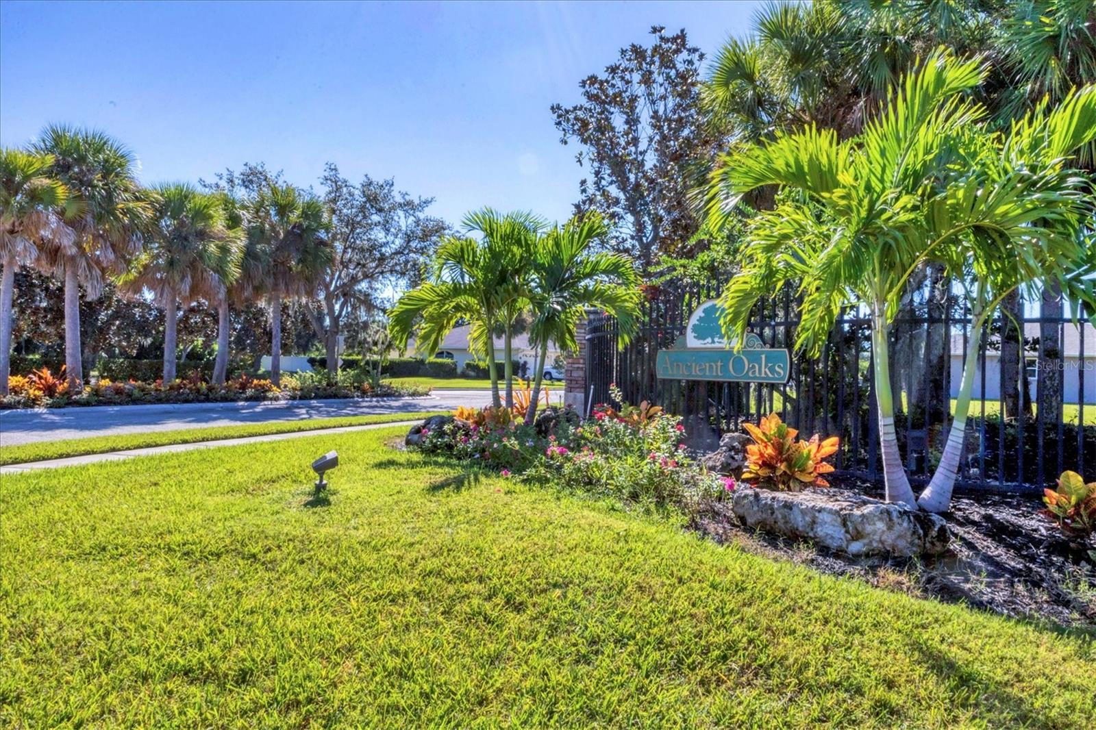 6203 90TH AVENUE CIR E