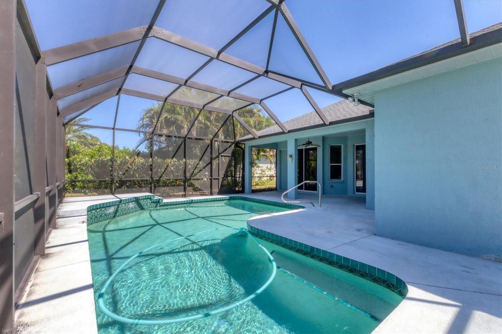 6203 90TH AVENUE CIR E