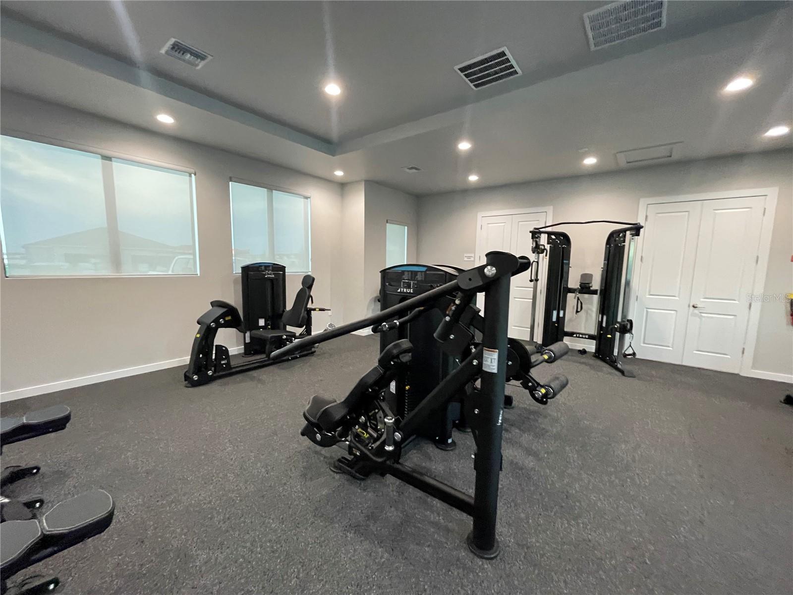 8074 SAINT KITTS CIR