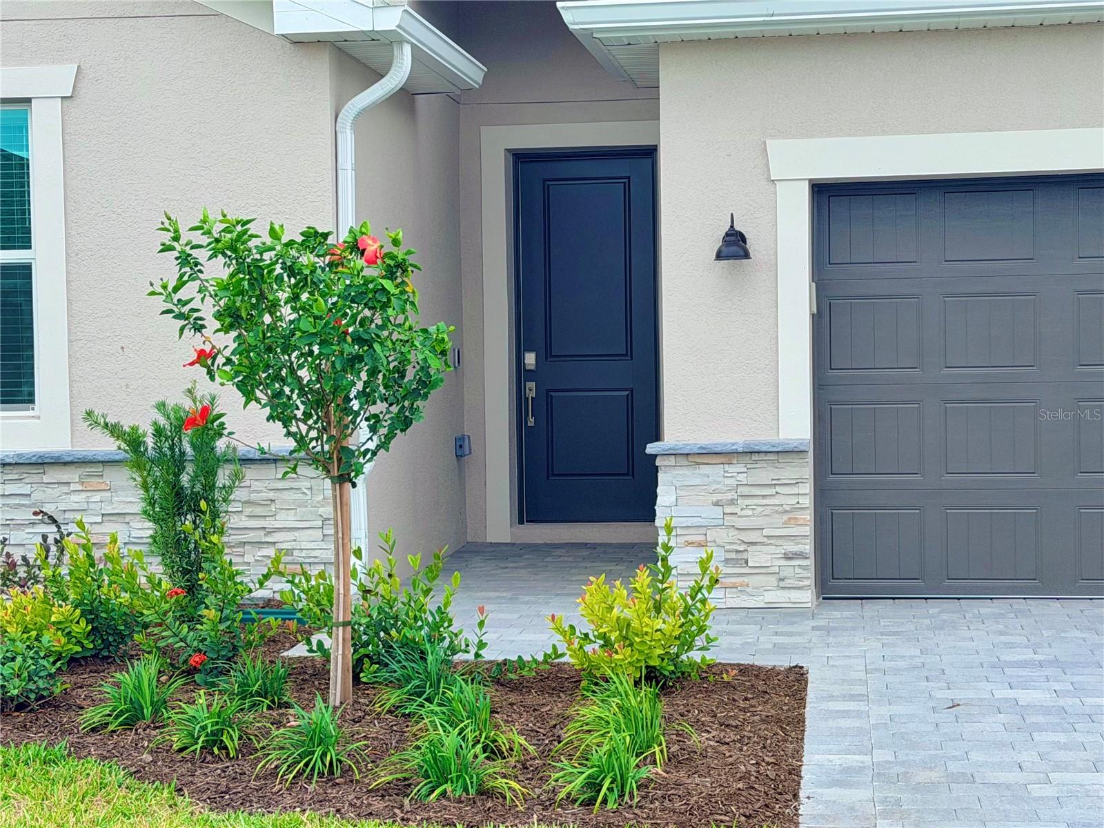 8074 SAINT KITTS CIR