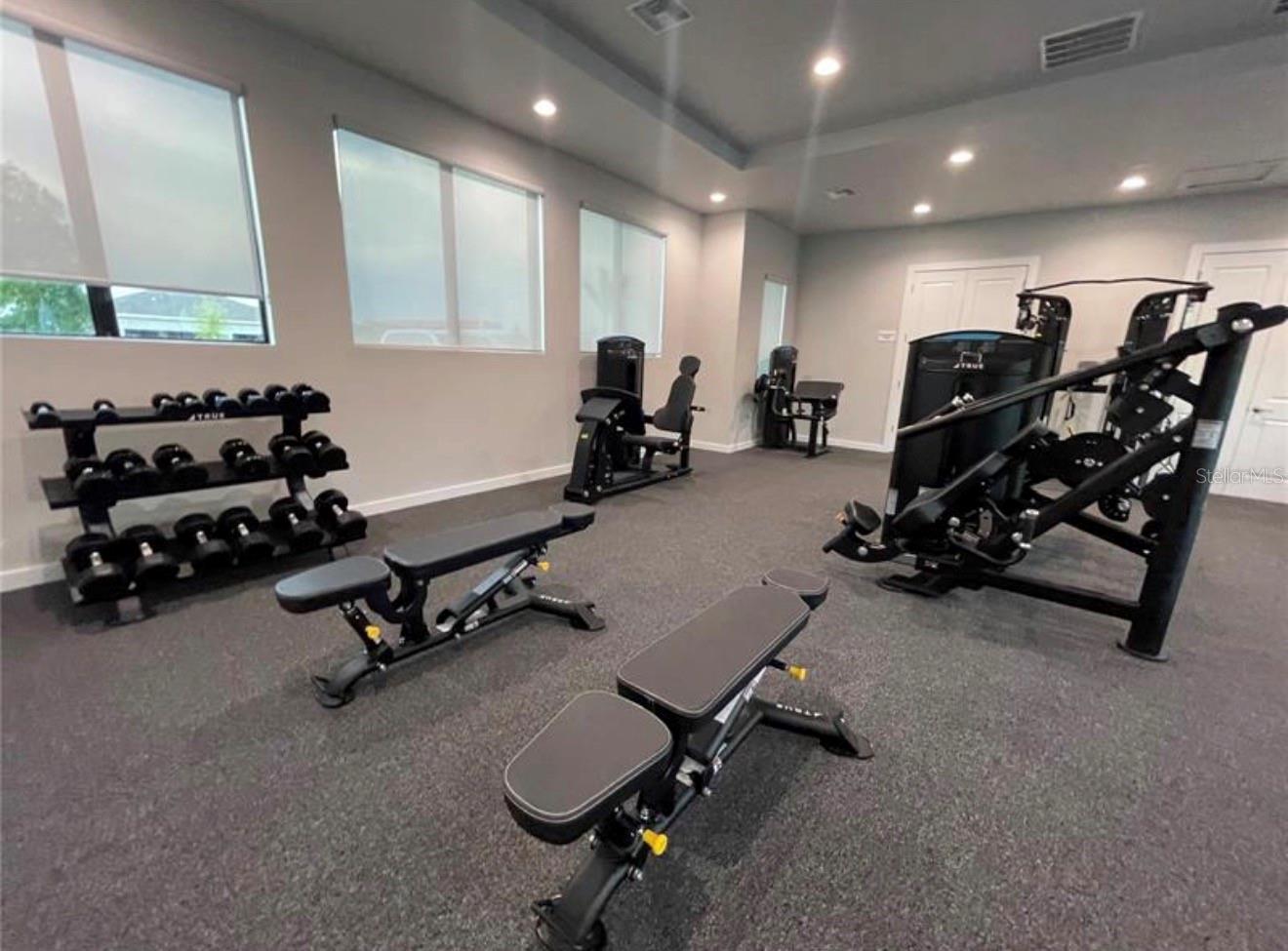 8134 SAINT KITTS CIR